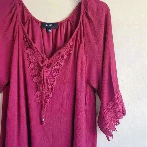 Naif burgundy red v-neck boho style shift dress size medium - Picture 12 of 12